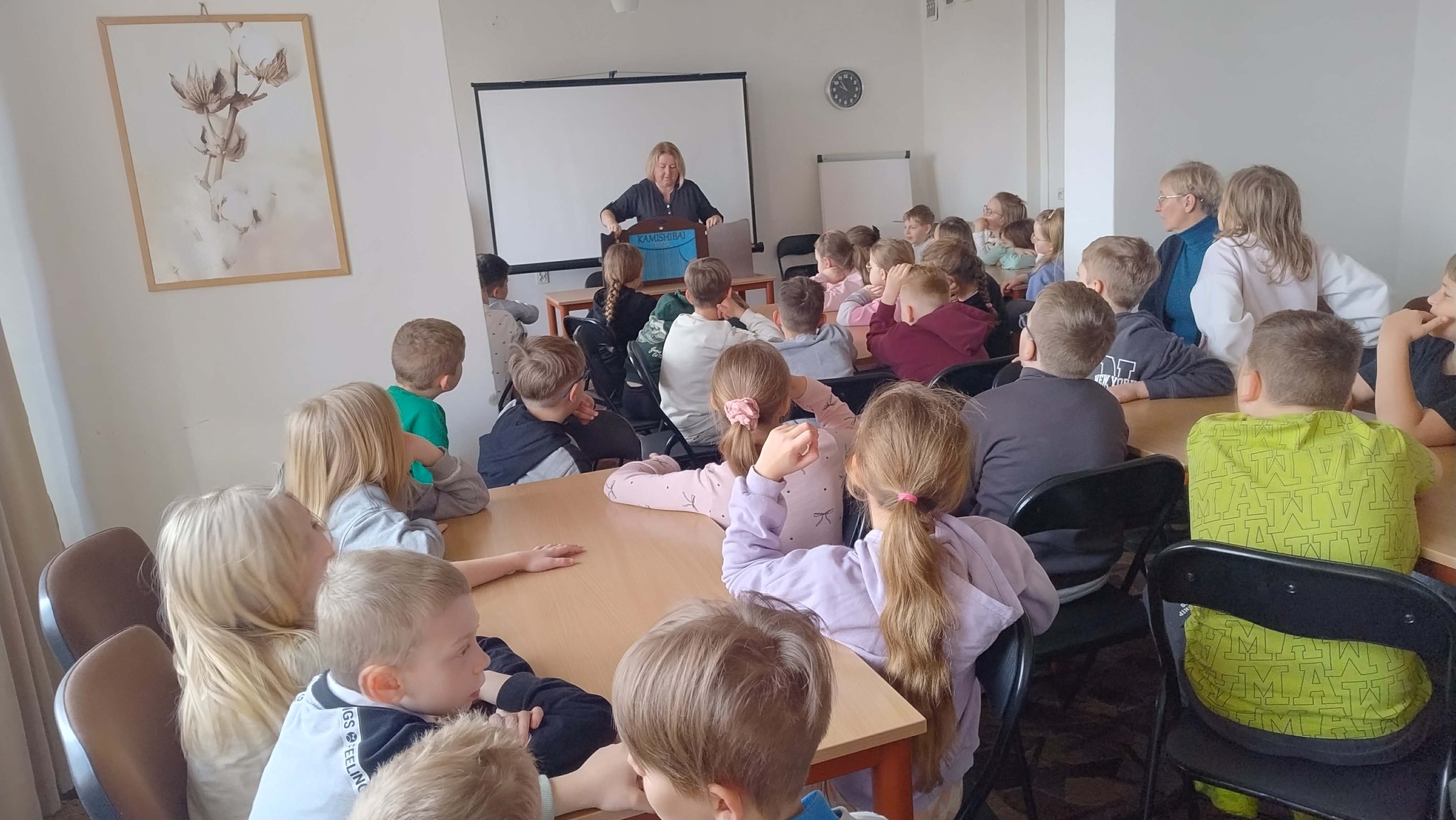 Wielkanocne zajęcia z uczniami klas drugich SP nr 1 w Makow…